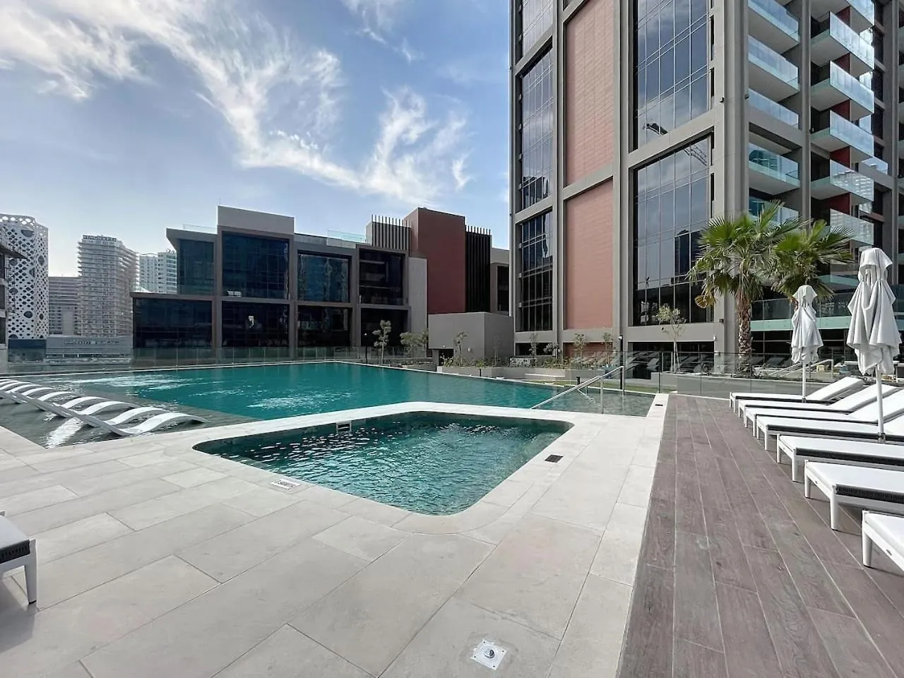 Peninsula - Modern Two Bedroom In Business Bay Dubai Apartment