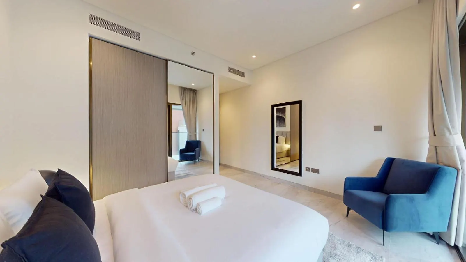 Peninsula - Modern Two Bedroom In Business Bay Dubai Apartment