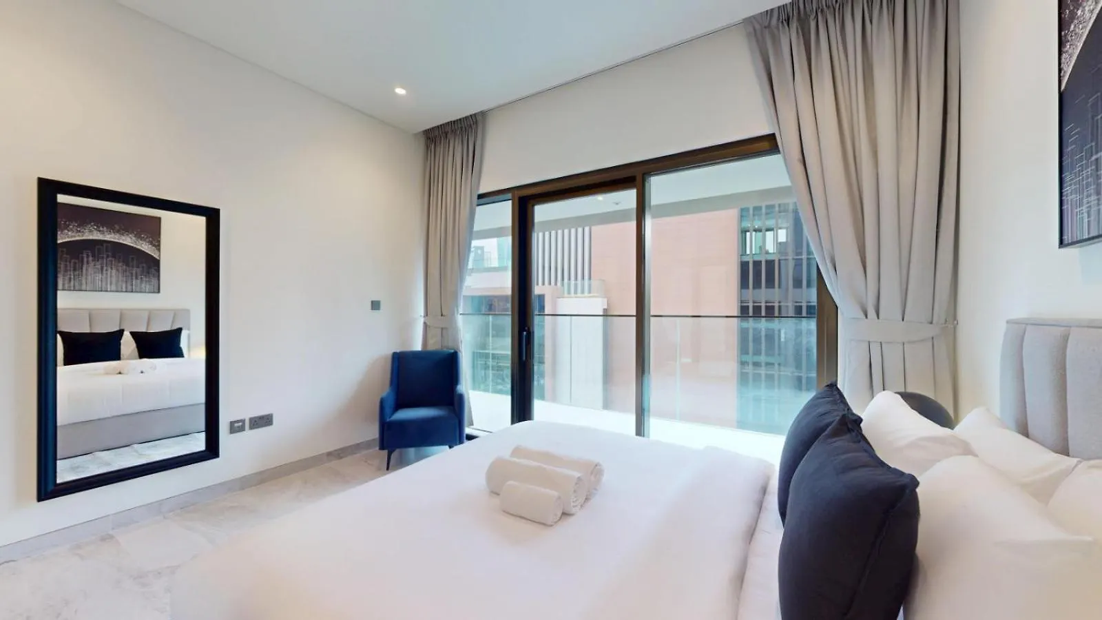 Peninsula - Modern Two Bedroom In Business Bay Dubai
